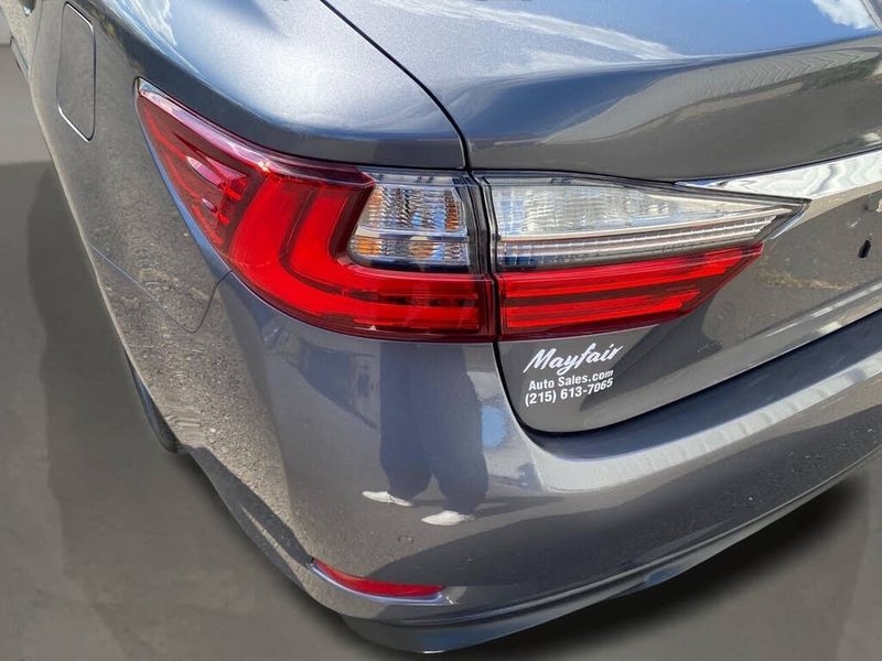 Lexus ES ES 350 FWD 2018