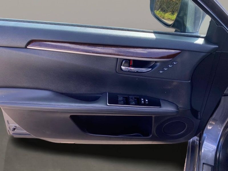 Lexus ES ES 350 FWD 2018