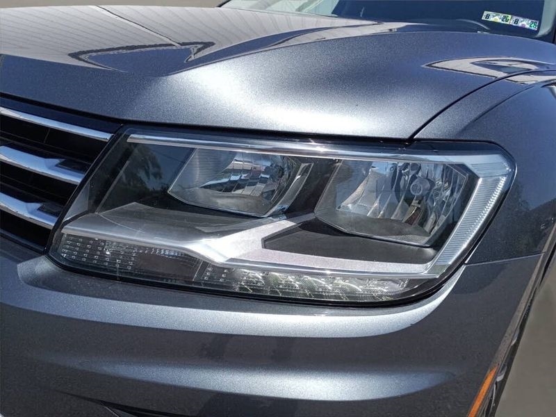 Volkswagen Tiguan 2.0T SE FWD 2021