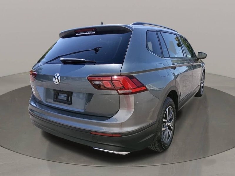 Volkswagen Tiguan 2.0T SE FWD 2021