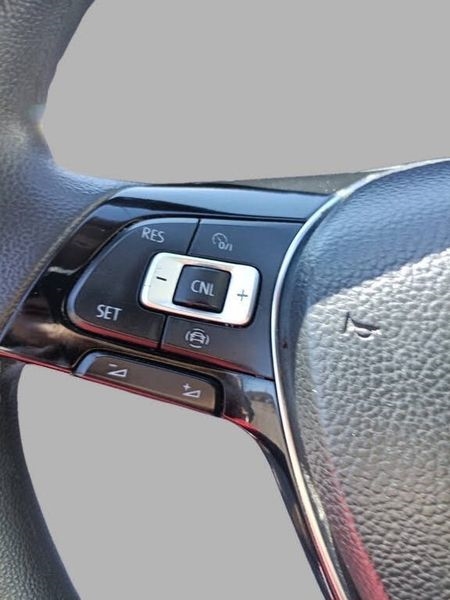 Volkswagen Tiguan 2.0T SE FWD 2021