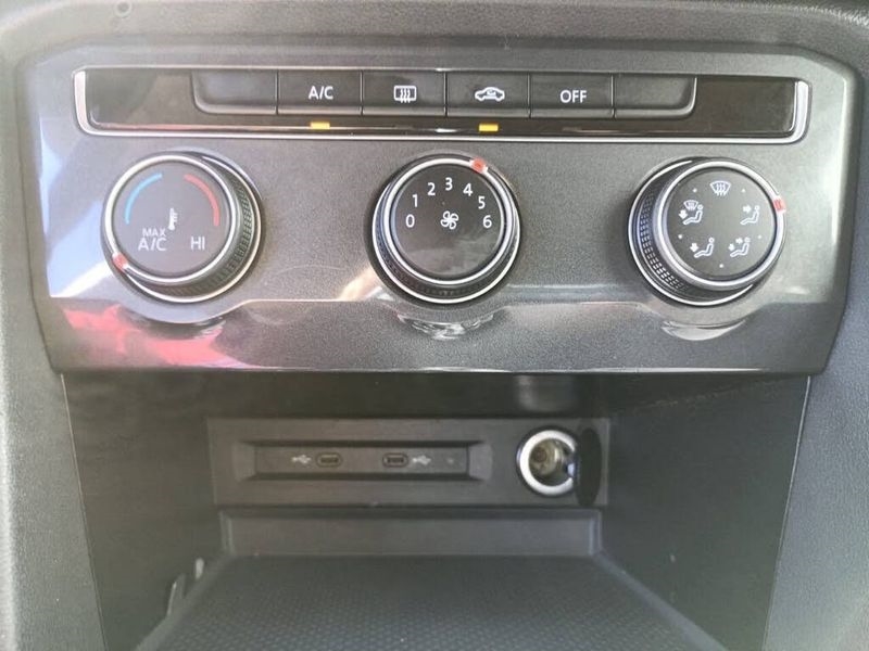 Volkswagen Tiguan 2.0T SE FWD 2021