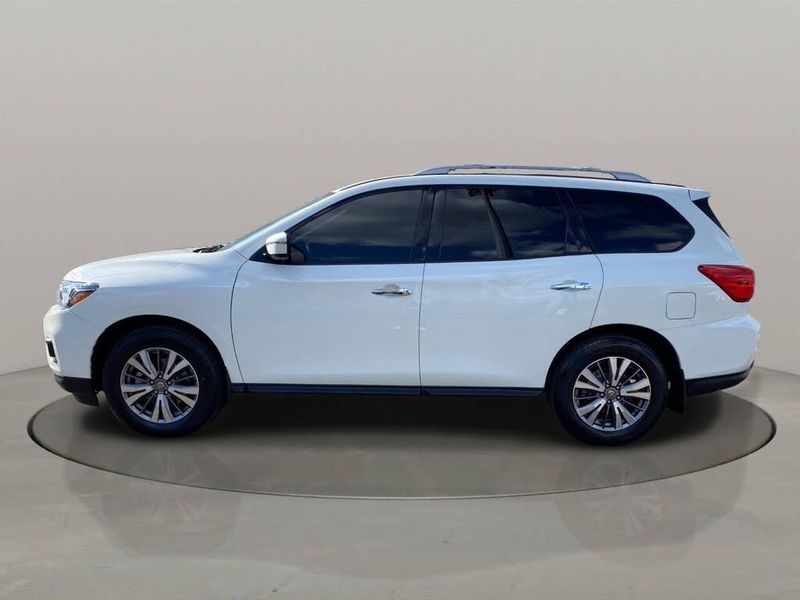 Nissan Pathfinder 4x4 S 2019