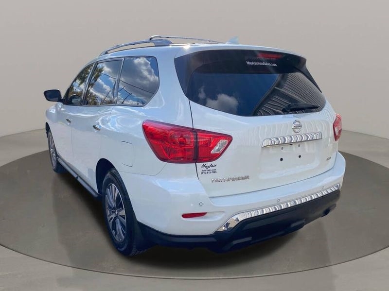 Nissan Pathfinder 4x4 S 2019