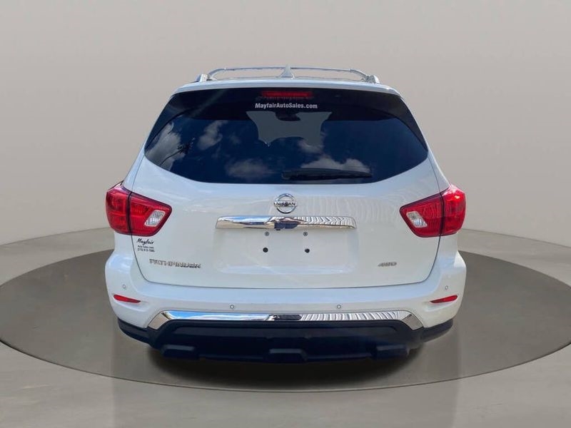 Nissan Pathfinder 4x4 S 2019