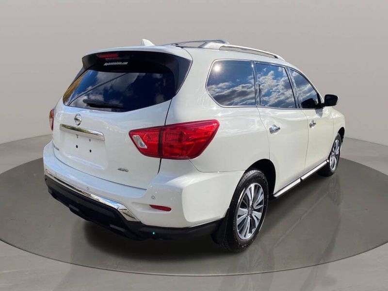 Nissan Pathfinder 4x4 S 2019