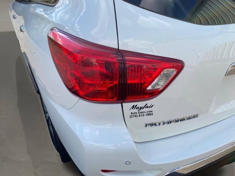 Nissan Pathfinder 4x4 S 2019