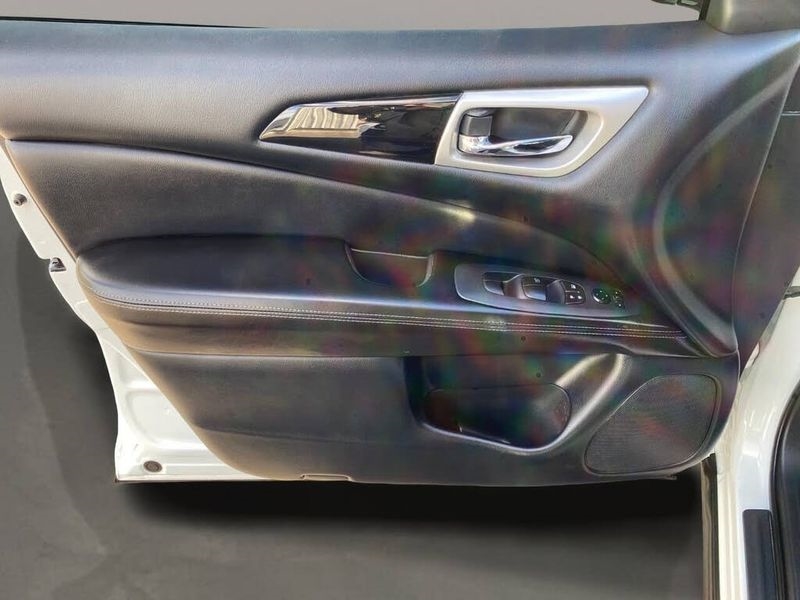 Nissan Pathfinder 4x4 S 2019