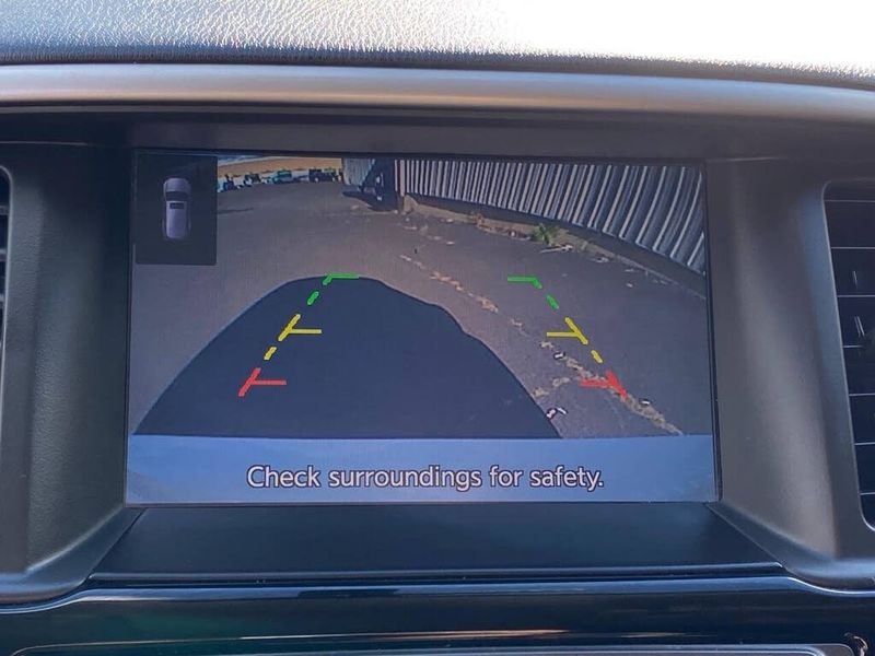 Nissan Pathfinder 4x4 S 2019