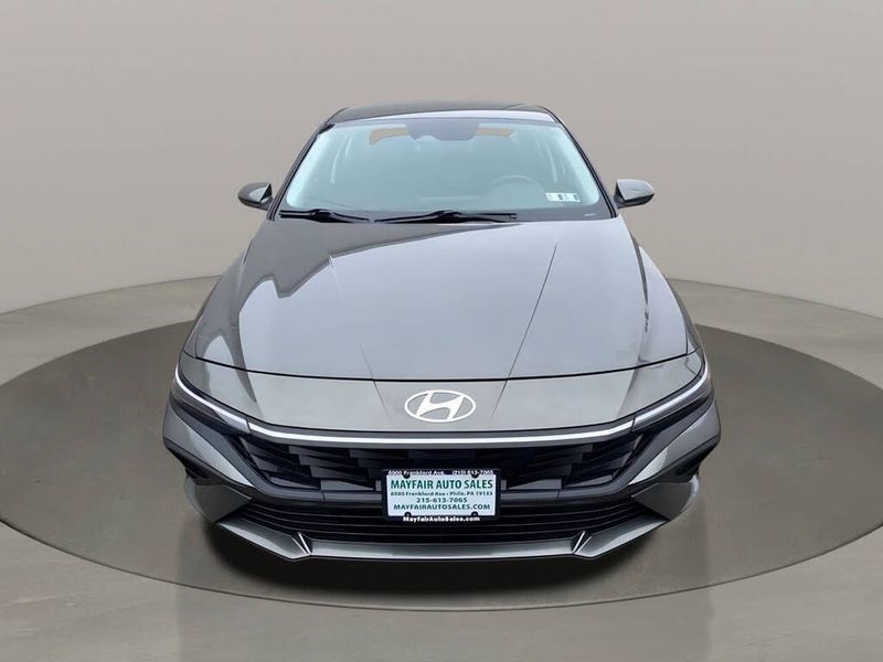 Hyundai Elantra SE IVT 2025