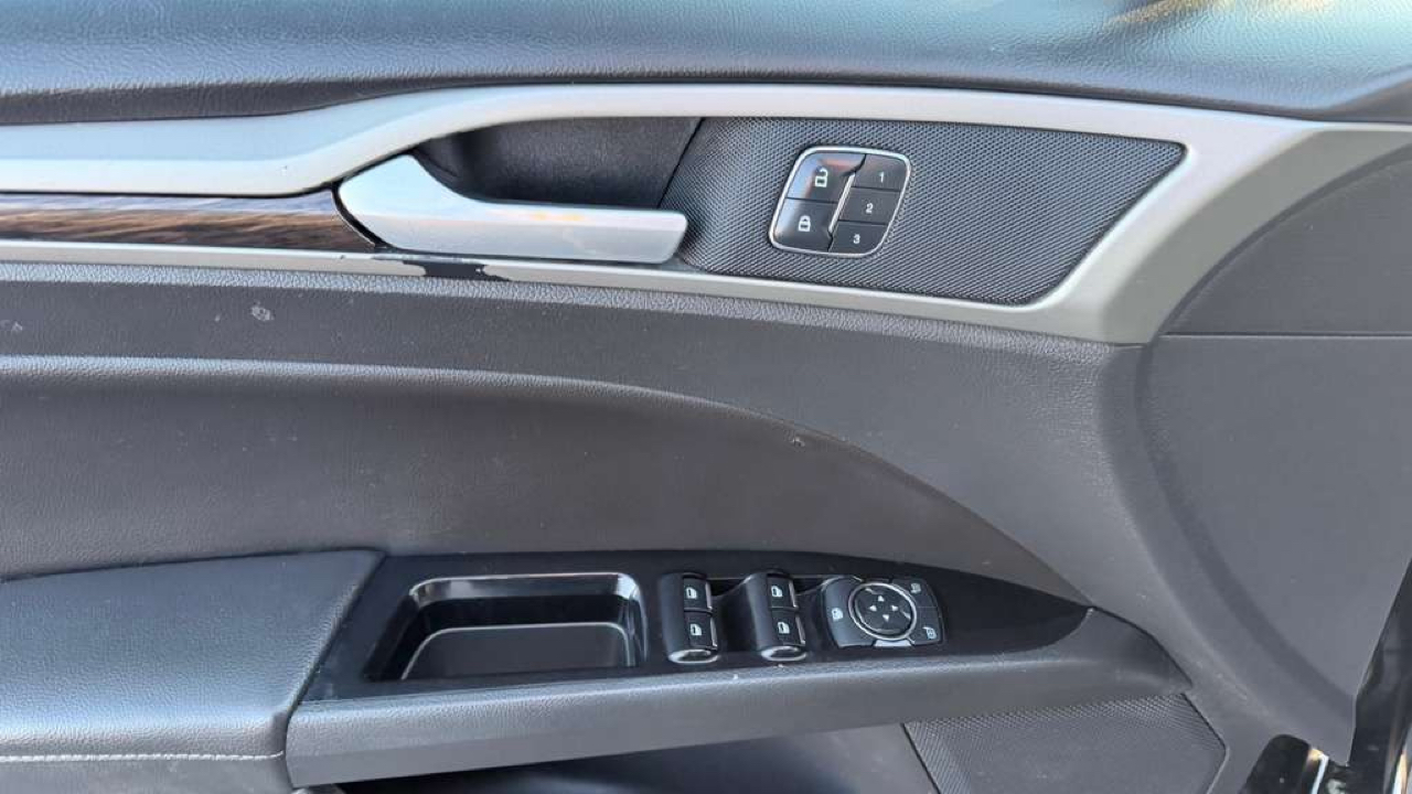 Ford Fusion 4dr Sdn SE AWD 2016