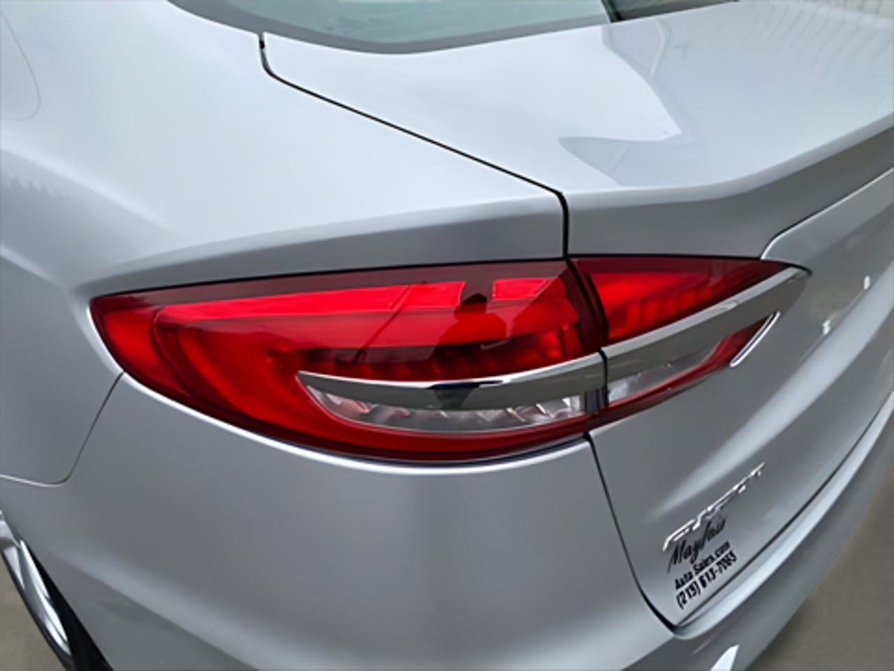 Ford Fusion Hybrid SE FWD 2019
