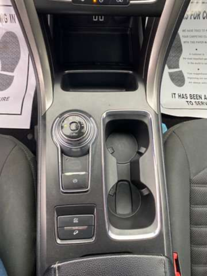 Ford Fusion Hybrid SE FWD 2019