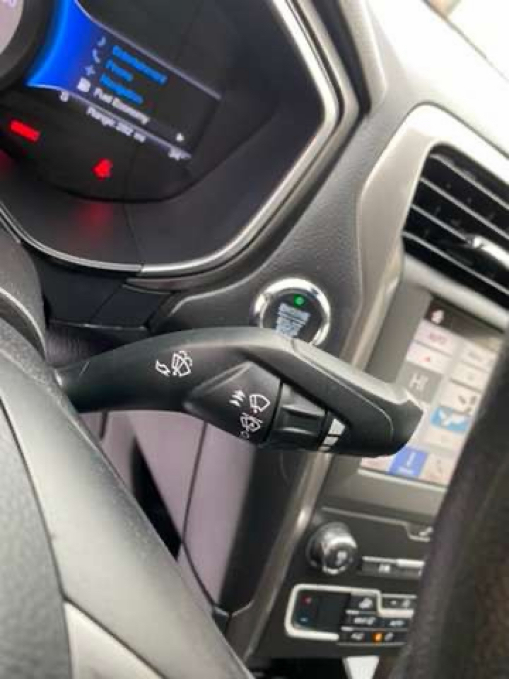 Ford Fusion Hybrid SE FWD 2019