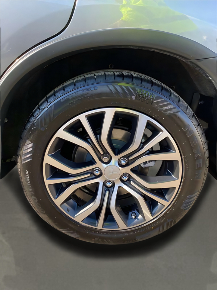 Mitsubishi Outlander SEL FWD 2018