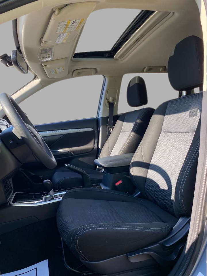 Mitsubishi Outlander SEL FWD 2018