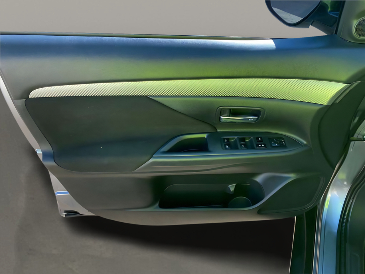 Mitsubishi Outlander SEL FWD 2018