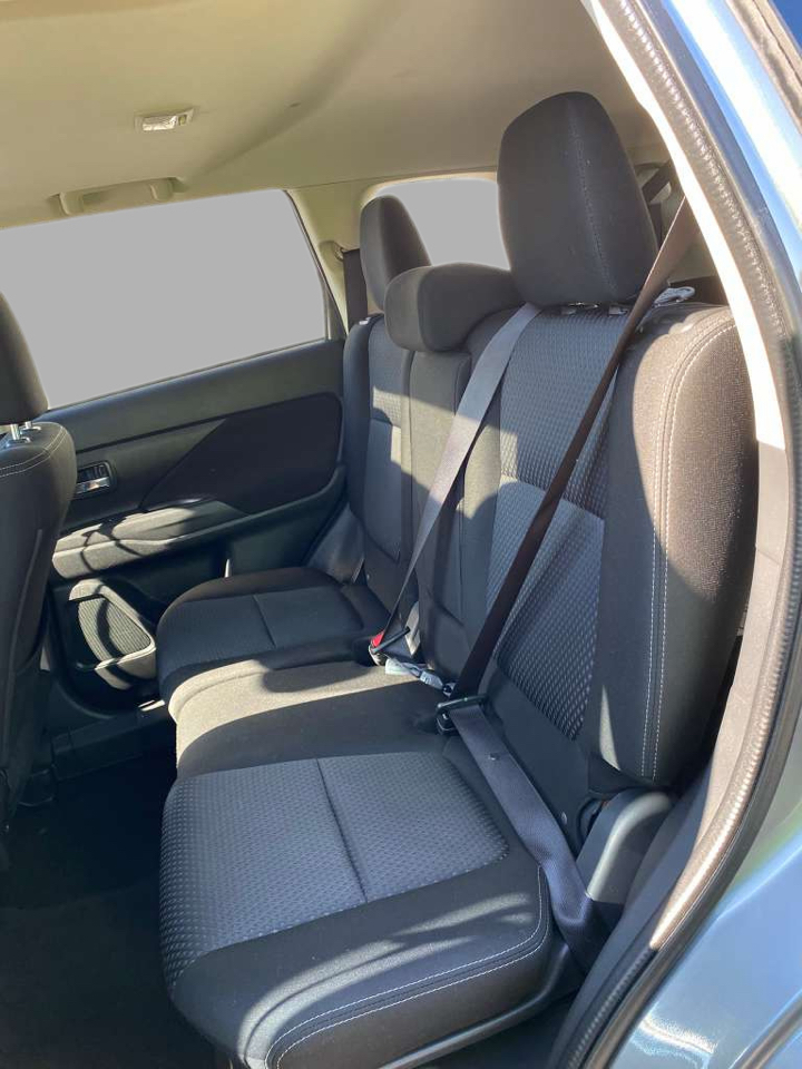 Mitsubishi Outlander SEL FWD 2018