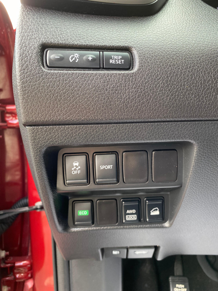 Nissan Rogue AWD 4dr SV 2016