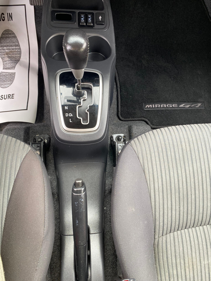 Mitsubishi Mirage G4 SE CVT 2020