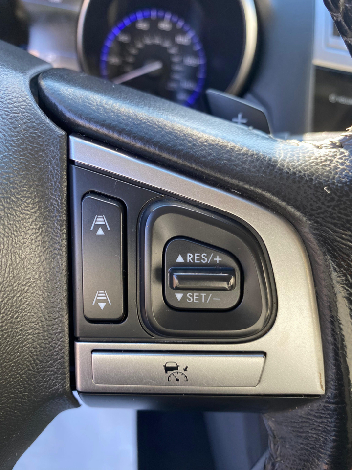 Subaru Legacy 4dr Sdn 2.5i Premium PZEV 2015