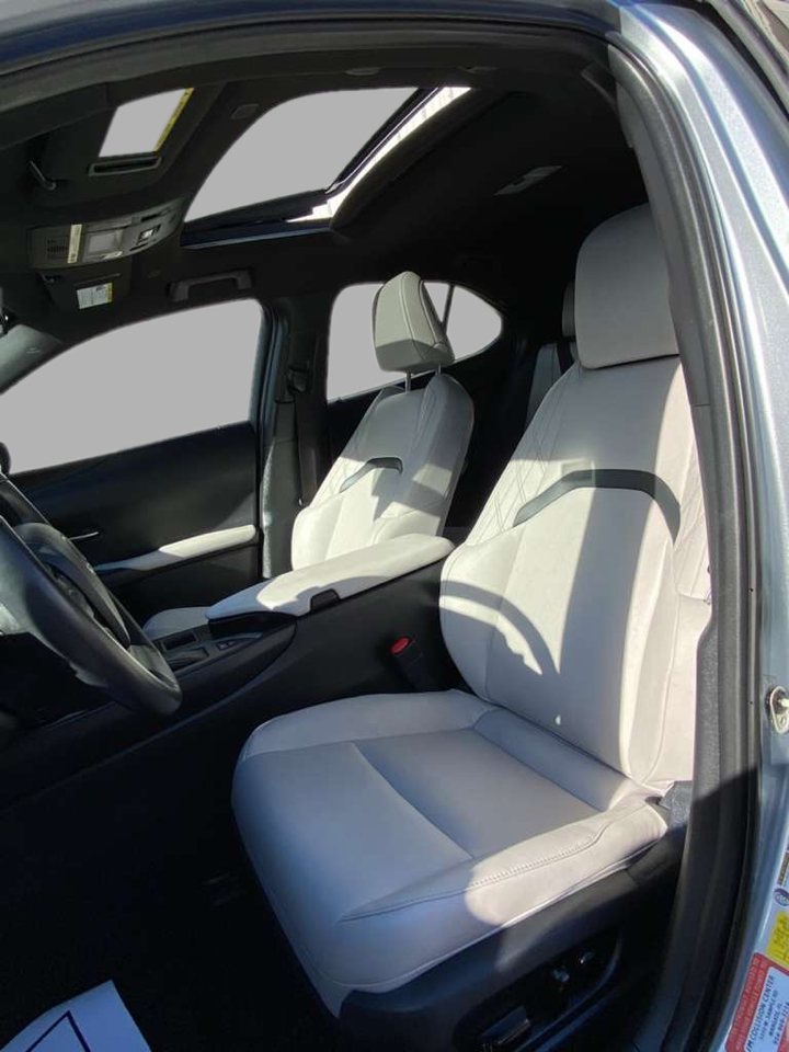 Lexus UX UX 250h FWD 2024