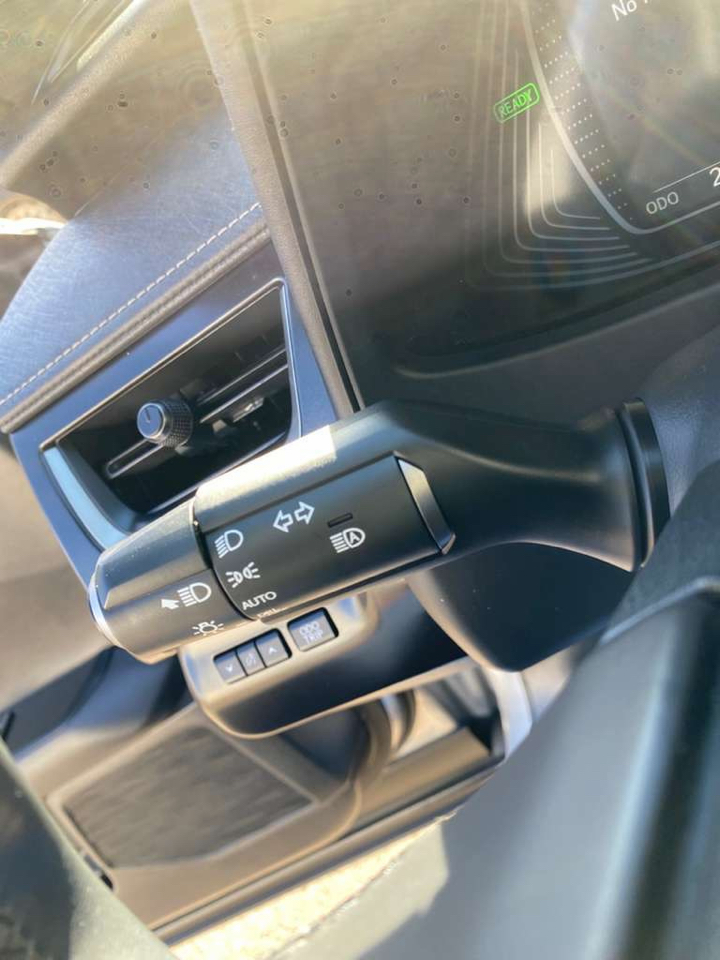 Lexus UX UX 250h FWD 2024