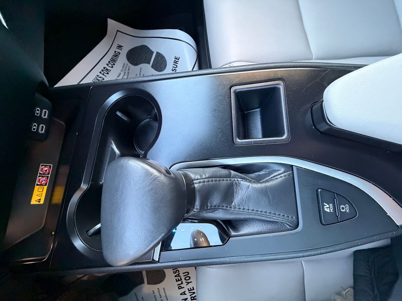 Lexus UX UX 250h FWD 2024