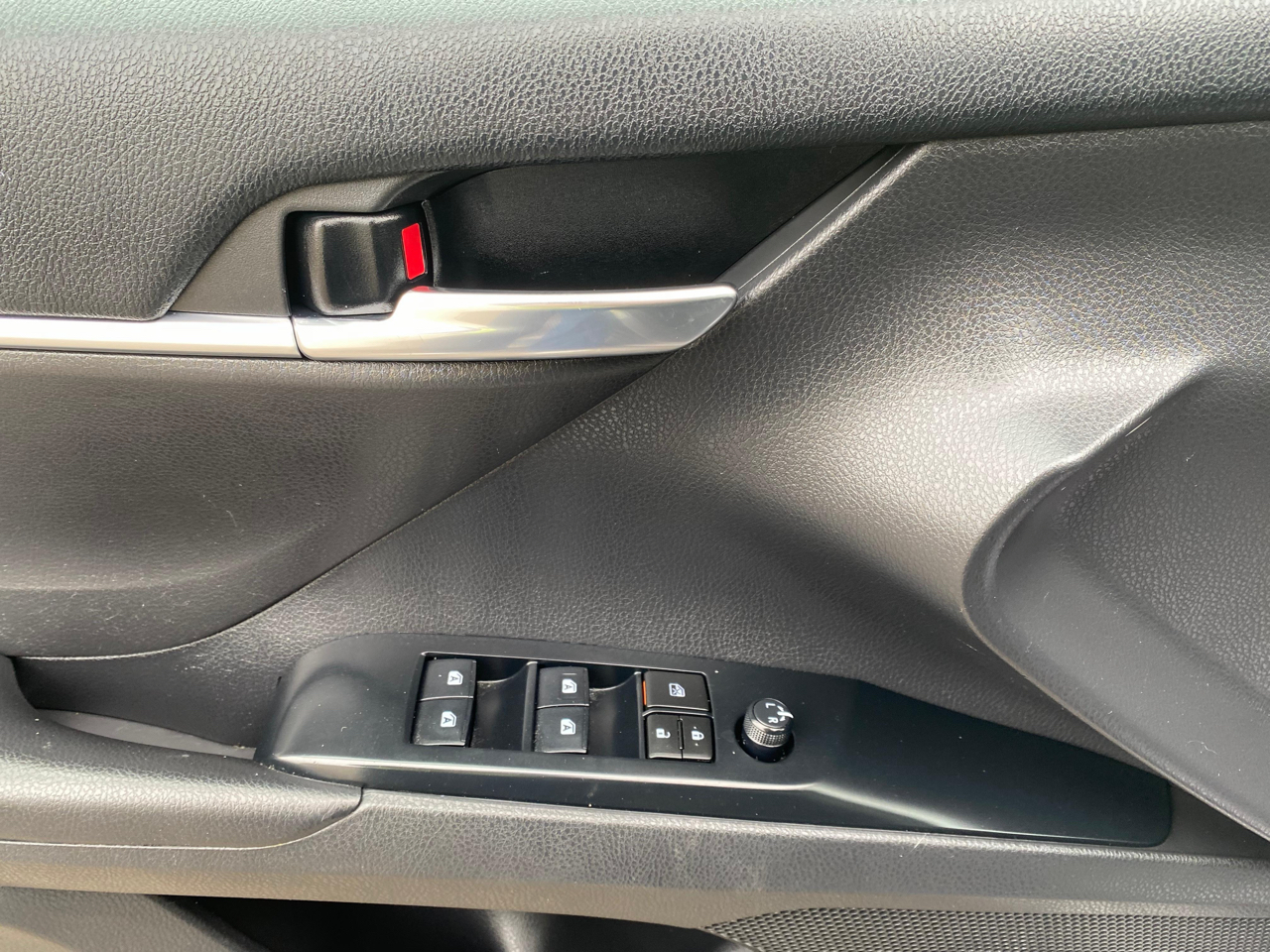 Toyota Camry SE 4D Sedan 2020