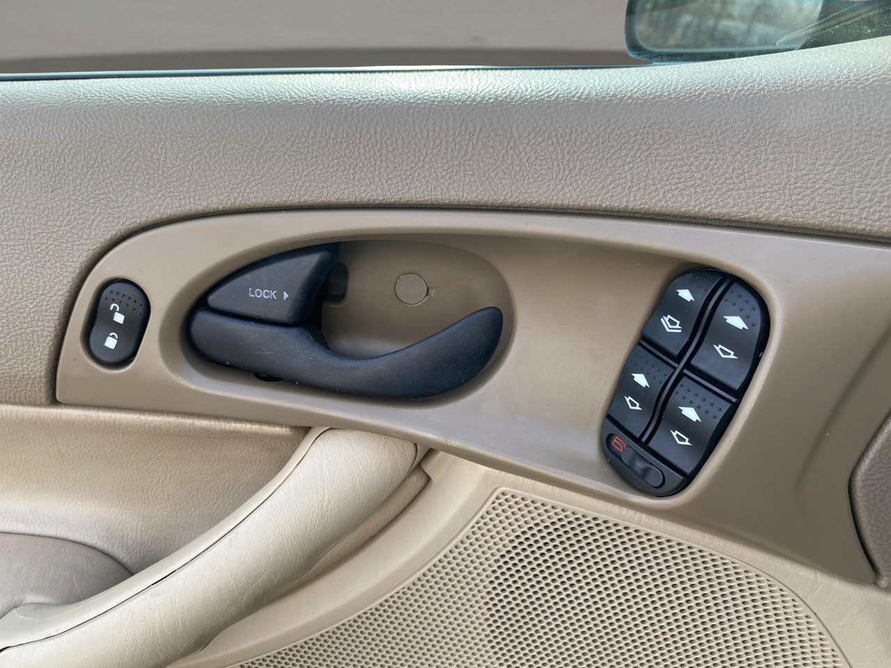 Ford Focus 4dr Wgn ZXW SES 2005