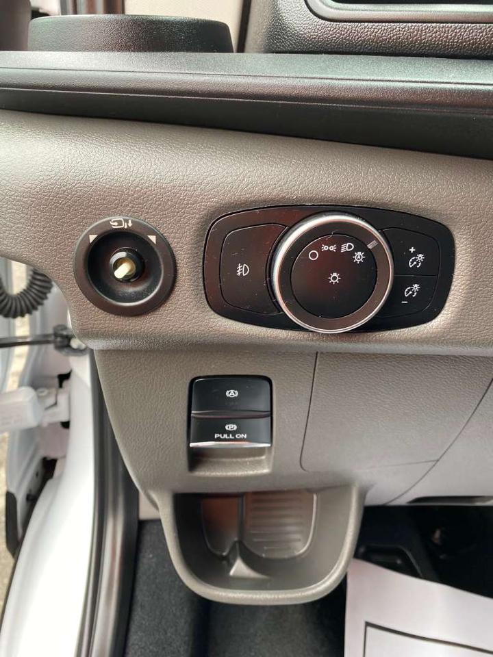 Ford Transit Passenger Wagon T-350 148" Low Roof XLT RWD 2023