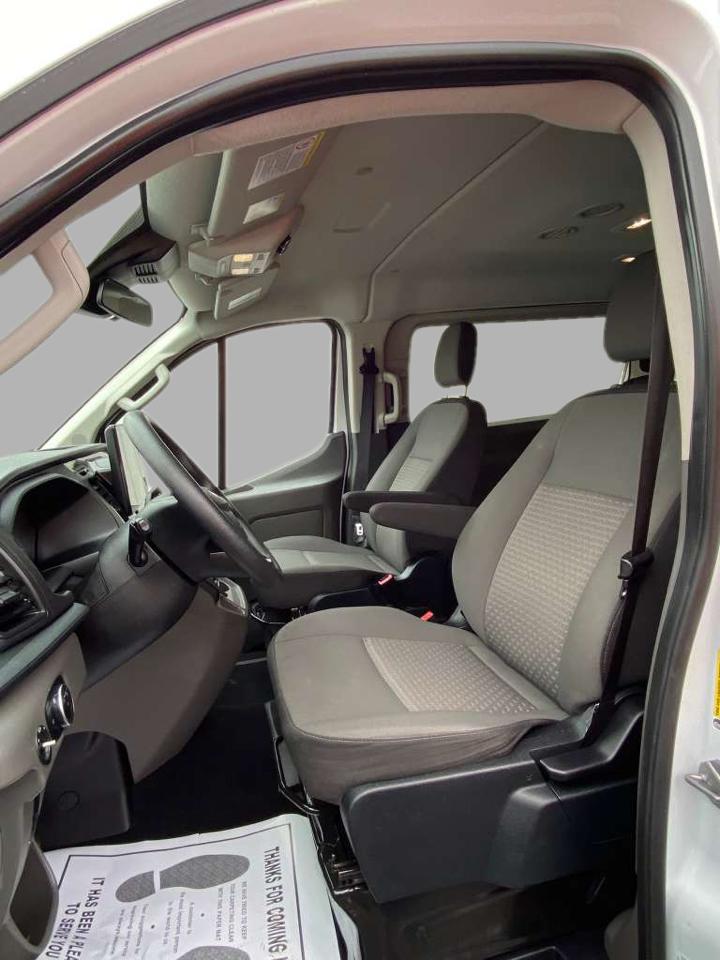 Ford Transit Passenger Wagon T-350 148" Low Roof XLT RWD 2023