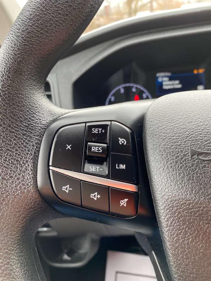 Ford Transit Passenger Wagon T-350 148" Low Roof XLT RWD 2023