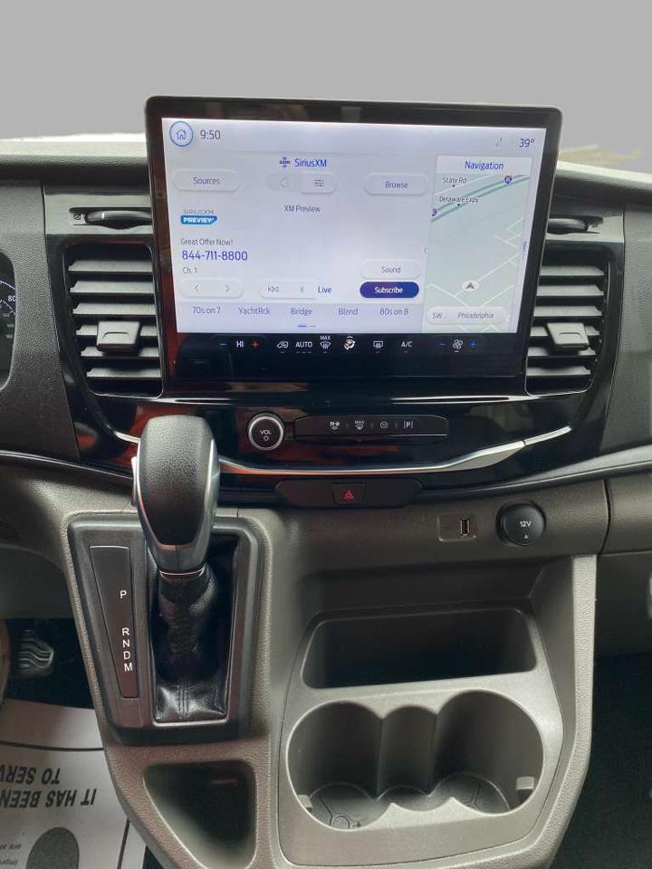 Ford Transit Passenger Wagon T-350 148" Low Roof XLT RWD 2023