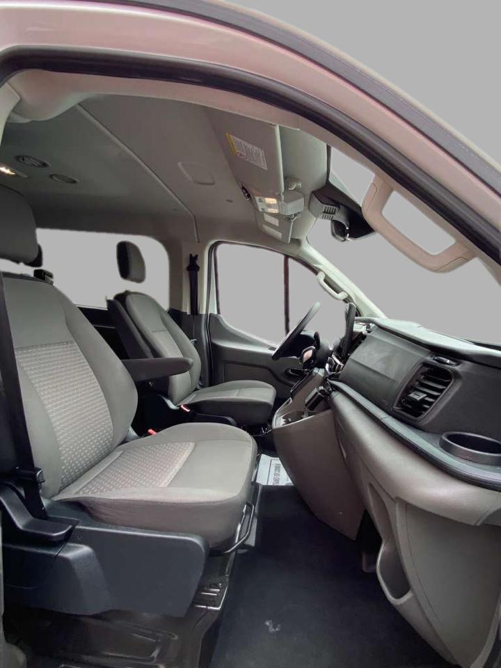 Ford Transit Passenger Wagon T-350 148" Low Roof XLT RWD 2023