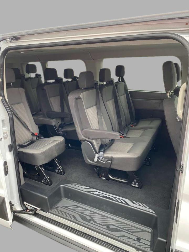 Ford Transit Passenger Wagon T-350 148" Low Roof XLT RWD 2023