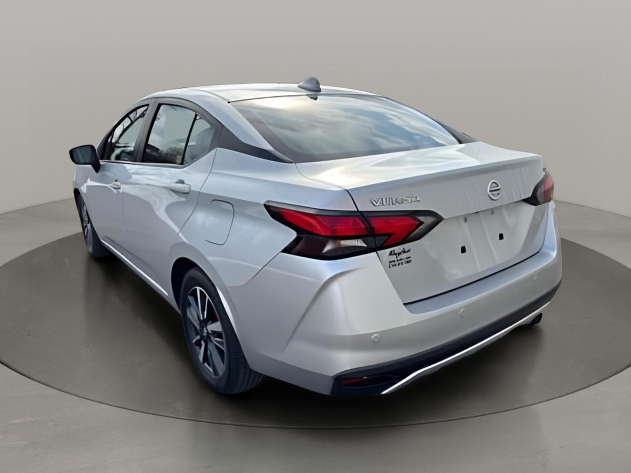 Nissan Versa Sedan  2020
