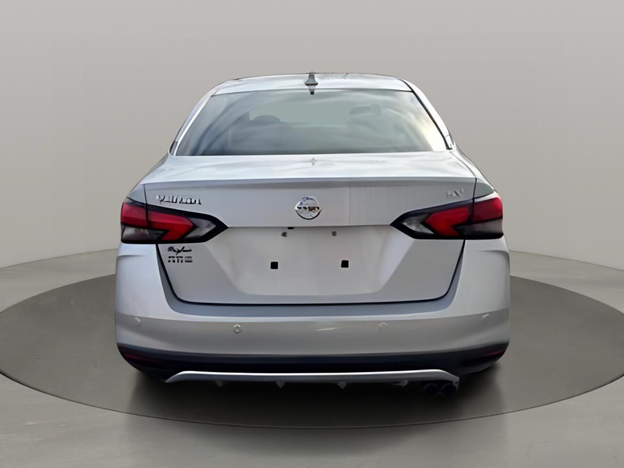 Nissan Versa Sedan  2020