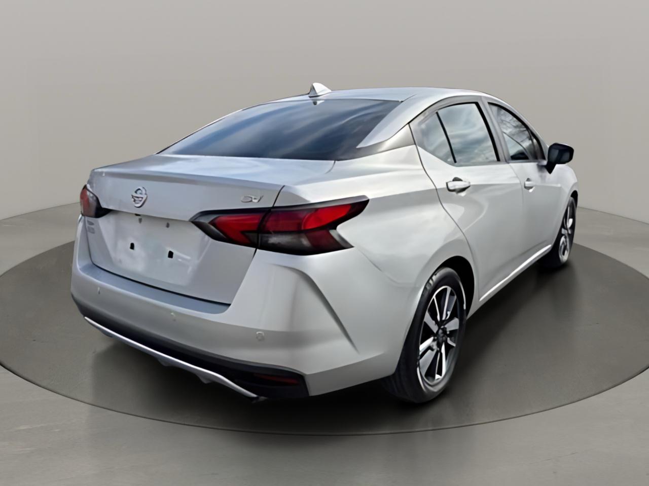 Nissan Versa Sedan  2020