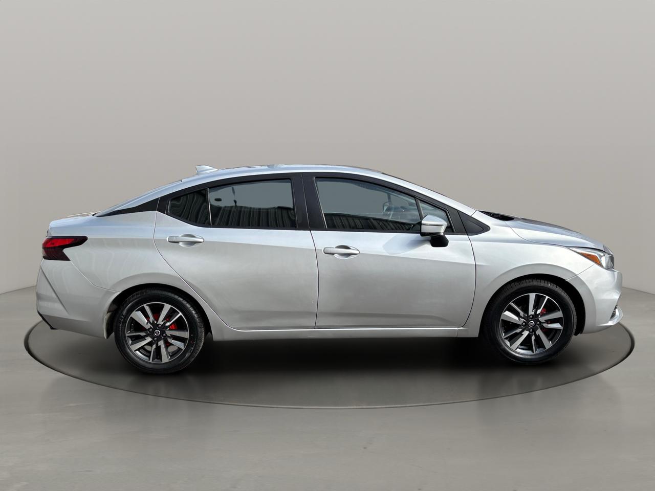 Nissan Versa Sedan  2020