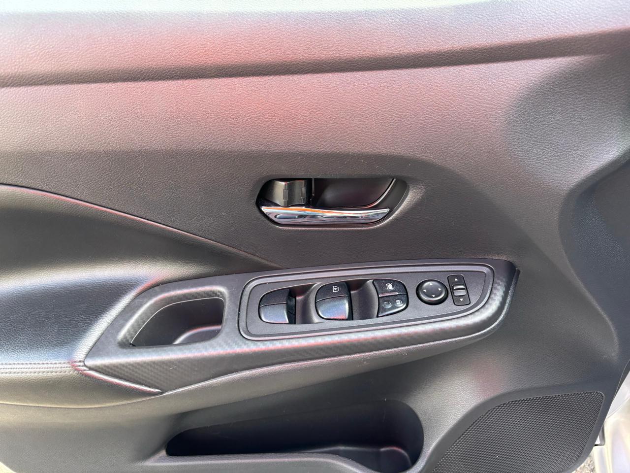Nissan Versa Sedan  2020