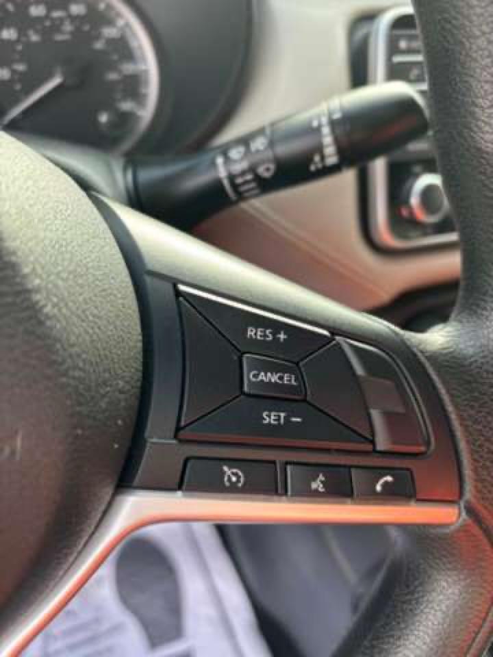 Nissan Versa Sedan  2020