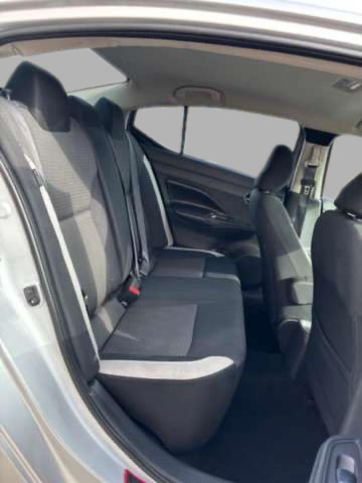Nissan Versa Sedan  2020