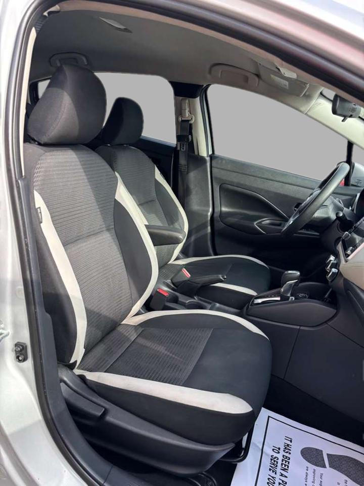 Nissan Versa Sedan  2020
