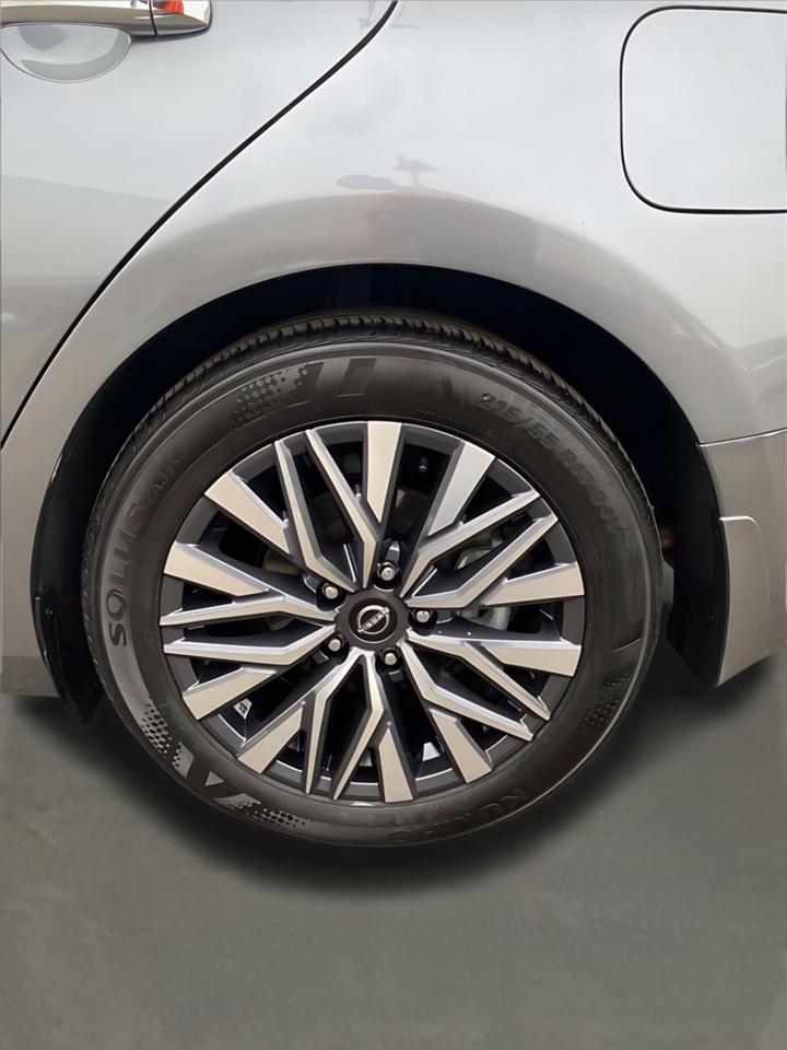 Nissan Altima SV FWD 2025