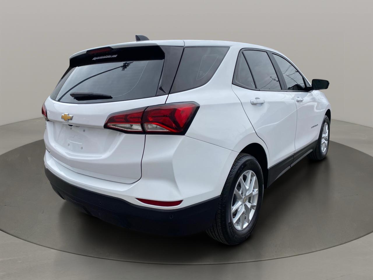 Chevrolet Equinox FWD 4dr LS w/1LS 2024