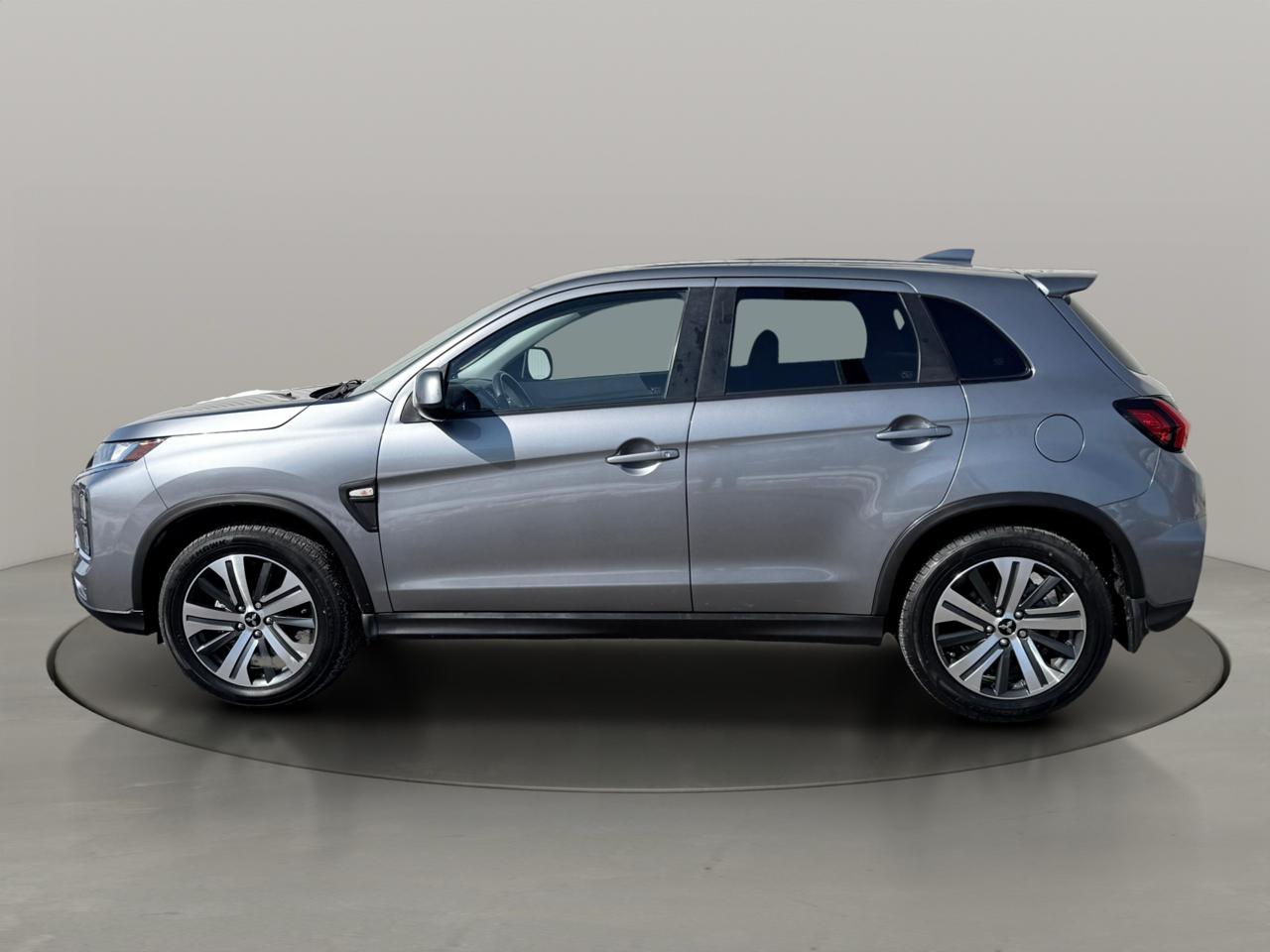 Mitsubishi Outlander Sport ES 2.0 CVT 2021