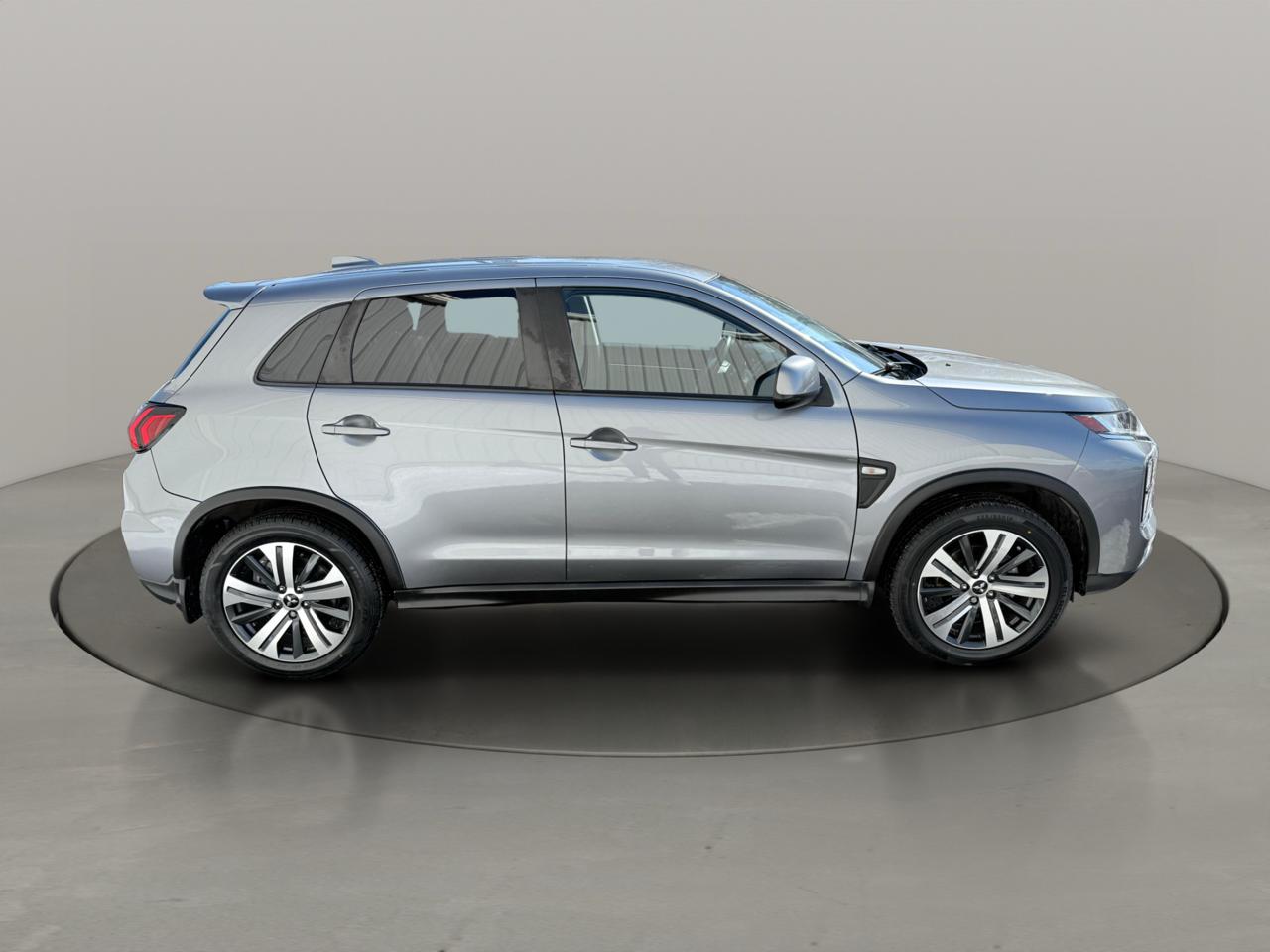 Mitsubishi Outlander Sport ES 2.0 CVT 2021