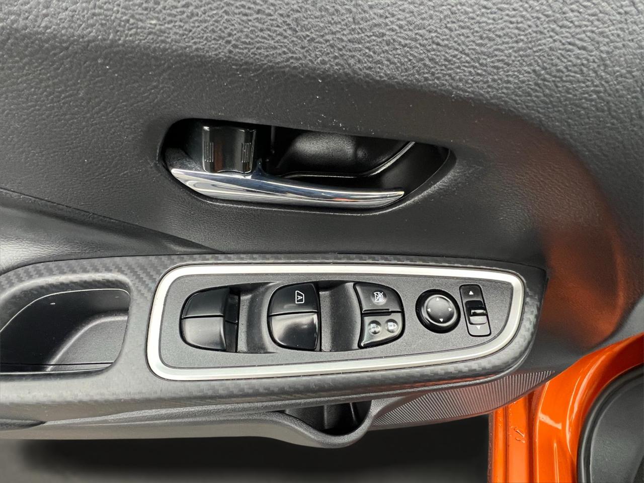 Nissan Versa Sedan  2021