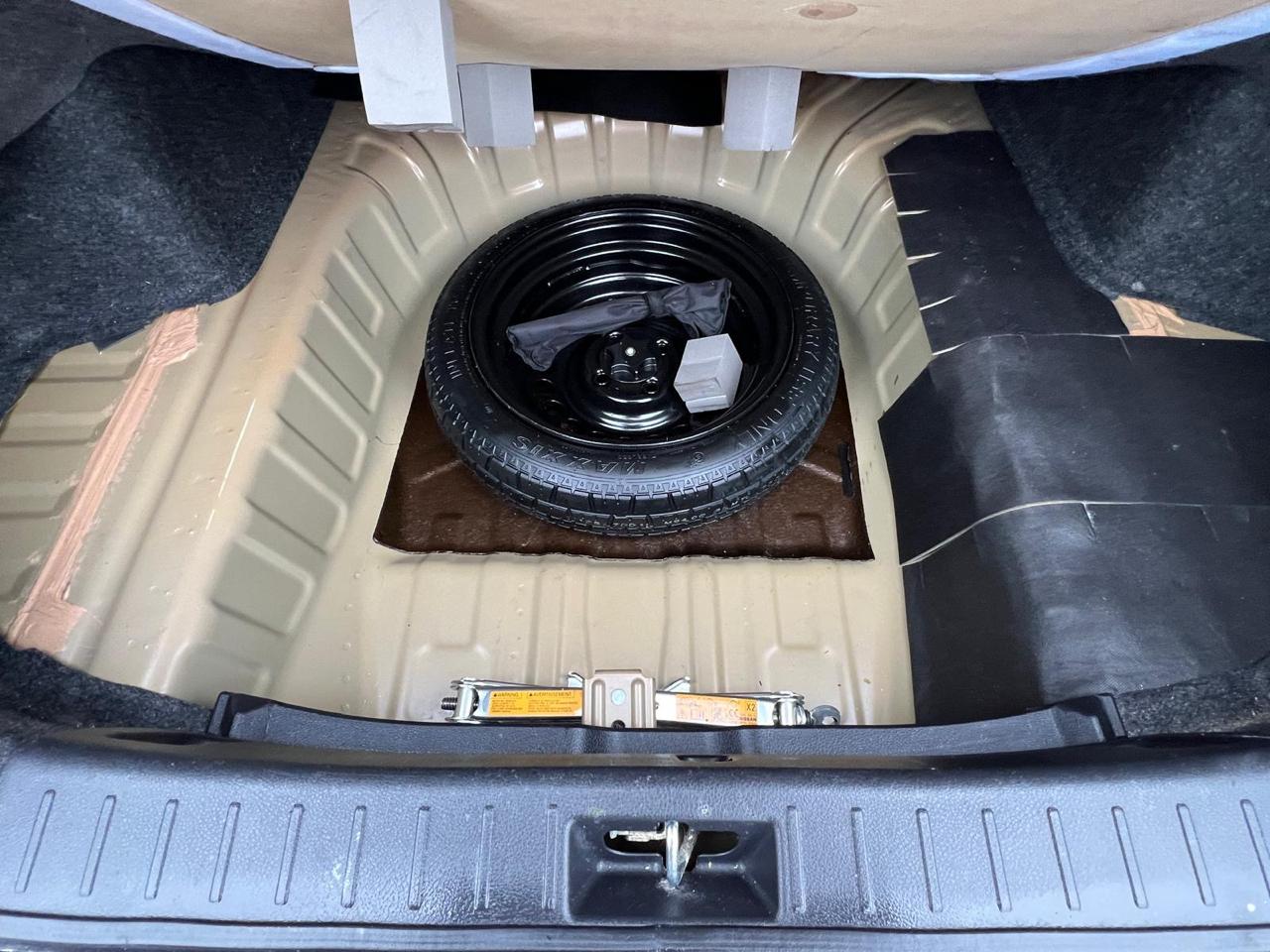 Nissan Versa Sedan  2021